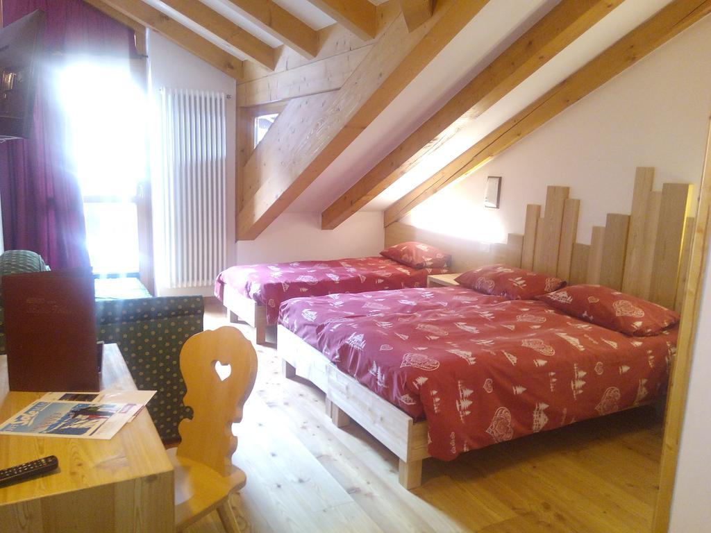 Baita Velon Vermiglio Bagian luar foto